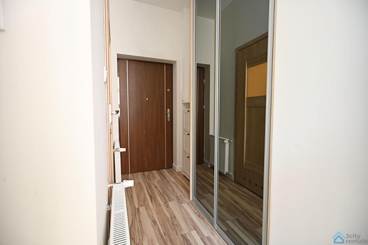 Beige And Red 3City Studio In Sopot With Outdoor Parking By Noclegi Renters Экстерьер фото